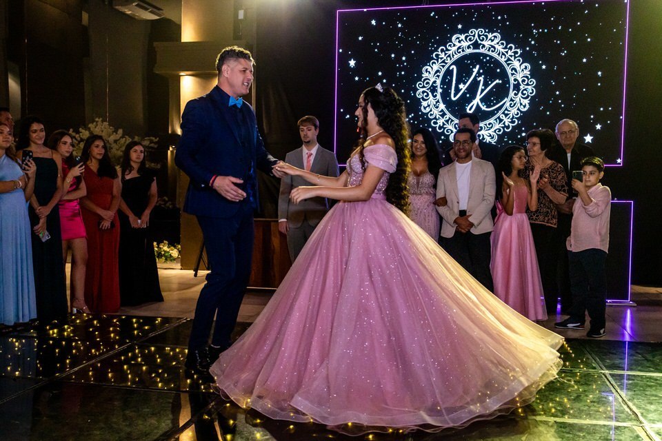 Buffet Casa Bertolazzi Vila Romana: a escolha ideal para uma festa de 15 anos inesquecível.