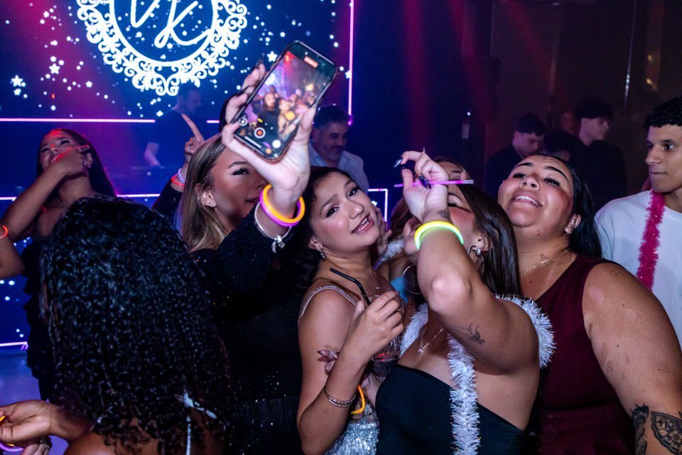 Fotógrafo de 15 anos com experiência e sensibilidade no Buffet Casa Bertolazzi Vila Romana.