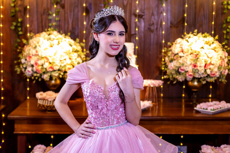 Como fotógrafo de festa de 15 anos em São Paulo, minha missão é superar suas expectativas.