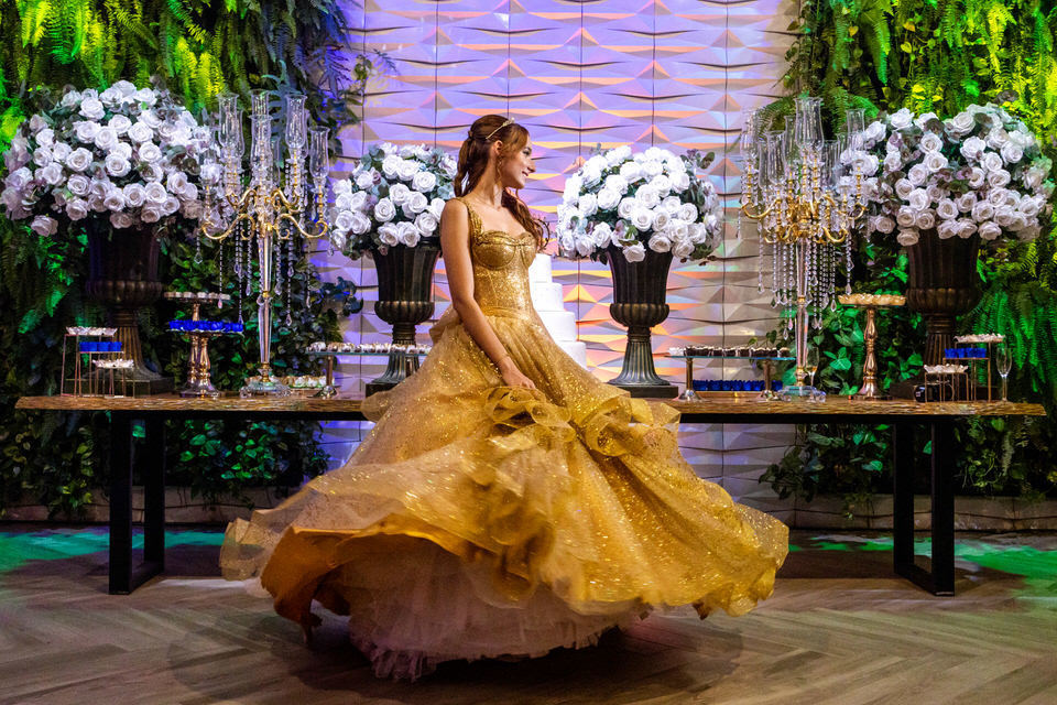 fotos de 15 anos das debutantes Luiza e Carol no Espaço Illumina na zona norte de São Paulo, fotógrafo de debutantes em São Paulo John Edgard