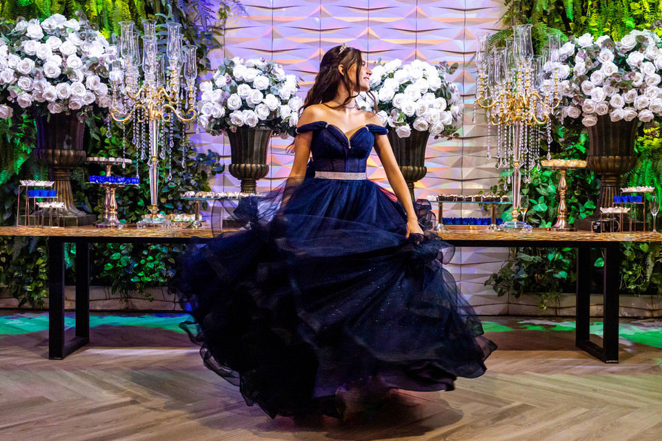 fotos de 15 anos das debutantes Luiza e Carol no Espaço Illumina na zona norte de São Paulo, fotógrafo de debutantes em São Paulo John Edgard