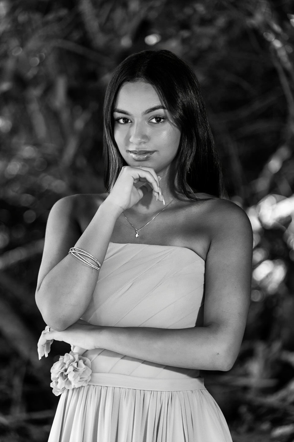 Ensaio da debutante Ana na Praia das Conchas no Guarujá, para sua festa de 15 anos. Fotógrafo de ensaios de debutante no Guarujá, SP