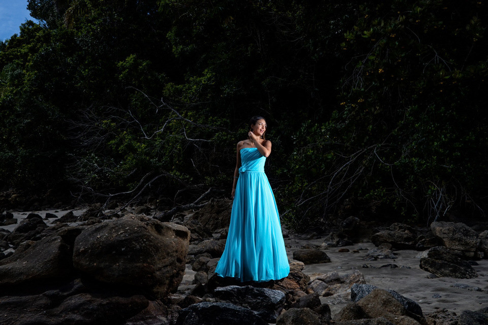 Ensaio da debutante Ana na Praia das Conchas no Guarujá, para sua festa de 15 anos. Fotógrafo de ensaios de debutante no Guarujá, SP