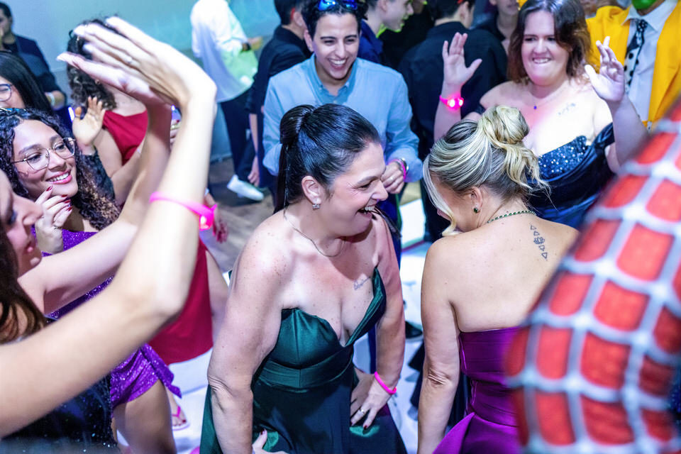 Festa de 15 anos da debutante Laura, no Buffet Fernandes no Tatuapé em São Paulo, fotógrafo de festa de 15 anos no Tatuapé em São Paulo