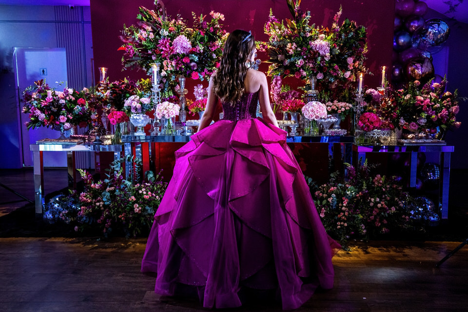 Festa de 15 anos da debutante Laura, no Buffet Fernandes no Tatuapé em São Paulo, fotógrafo de festa de 15 anos no Tatuapé em São Paulo