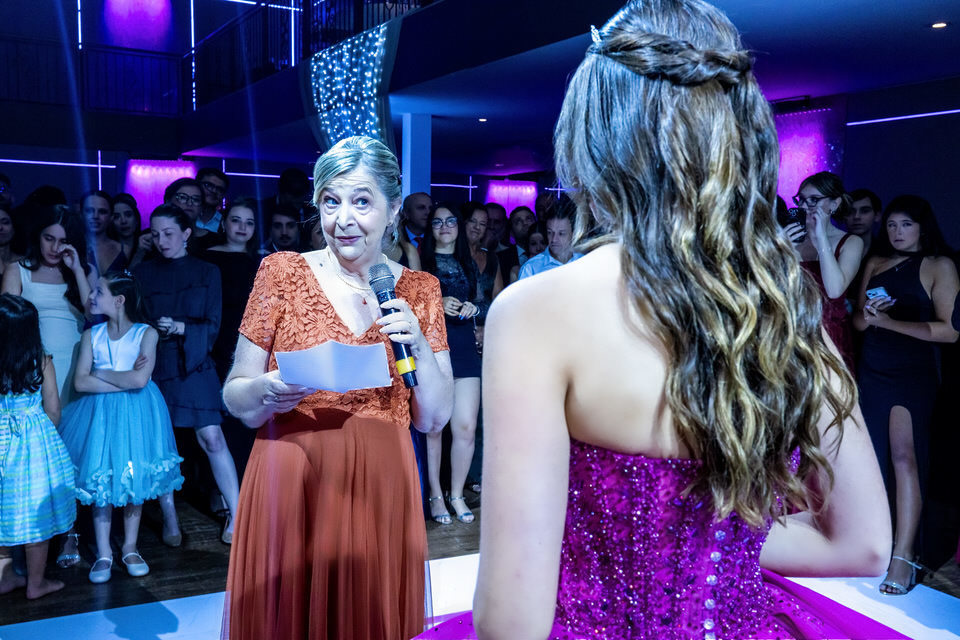 Festa de 15 anos da debutante Laura, no Buffet Fernandes no Tatuapé em São Paulo, fotógrafo de festa de 15 anos no Tatuapé em São Paulo