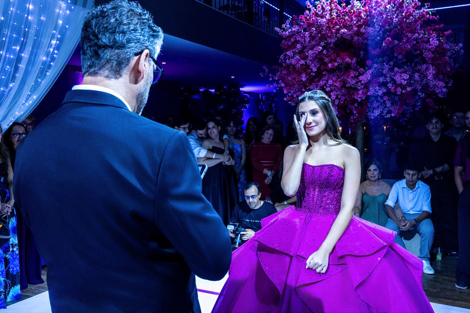 Festa de 15 anos da debutante Laura, no Buffet Fernandes no Tatuapé em São Paulo, fotógrafo de festa de 15 anos no Tatuapé em São Paulo
