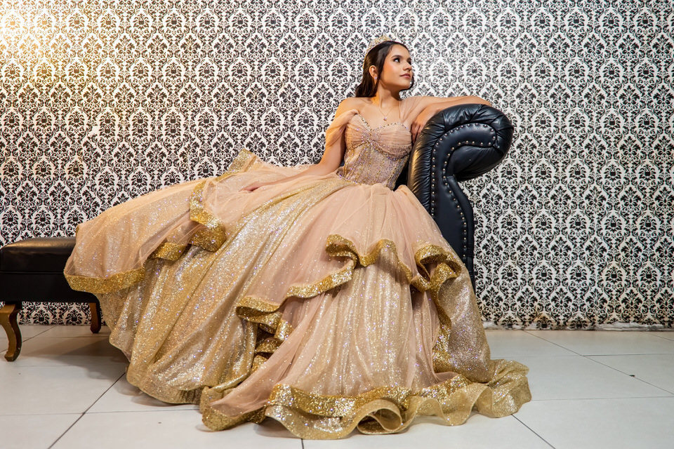 Fotografia da festa de 15 anos da debutante Ana Clara. A festa aconteceu no Buffet Europa em Guarulhos, fotógrafo de festa de 15 anos em Guarulhos John Edgard