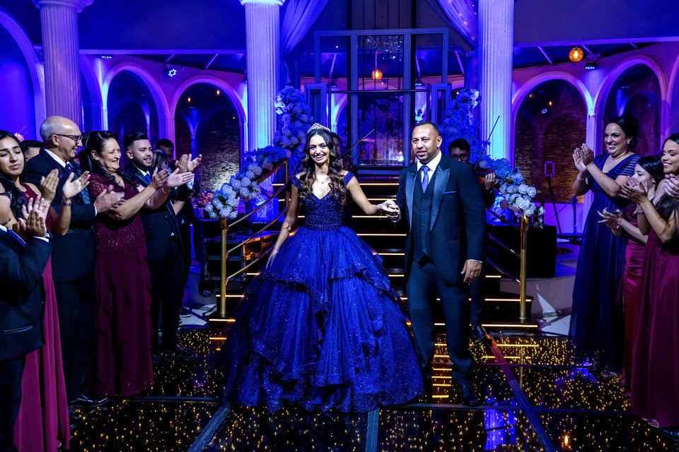 festa de 15 anos da debutante Ana Clara no Buffet Família Gioielli, no Jardim Anália Franco em São Paulo, fotógrafo John Edgard especialista em fotografia de festa de 15 anos em São Paulo - SP
