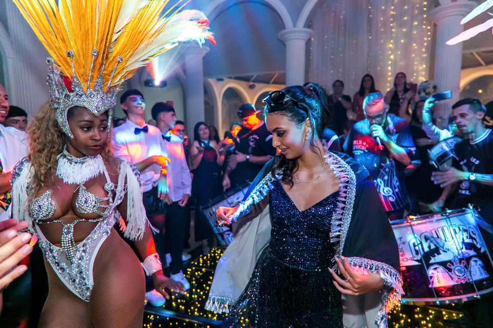 festa de 15 anos da debutante Ana Clara no Buffet Família Gioielli, no Jardim Anália Franco em São Paulo, fotógrafo John Edgard especialista em fotografia de festa de 15 anos em São Paulo - SP