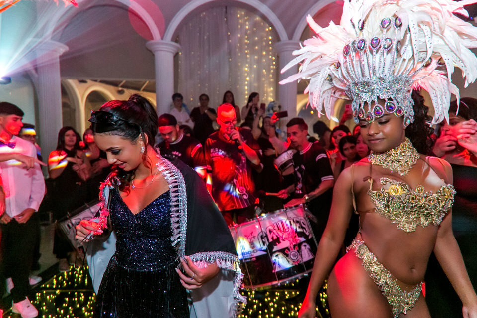 festa de 15 anos da debutante Ana Clara no Buffet Família Gioielli, no Jardim Anália Franco em São Paulo, fotógrafo John Edgard especialista em fotografia de festa de 15 anos em São Paulo - SP