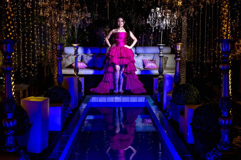 Fotografia de festa de 15 anos da debutante Sophia no Buffet América no Tatuapé, fotógrafo de debutante no Tatuapé, John Edgard