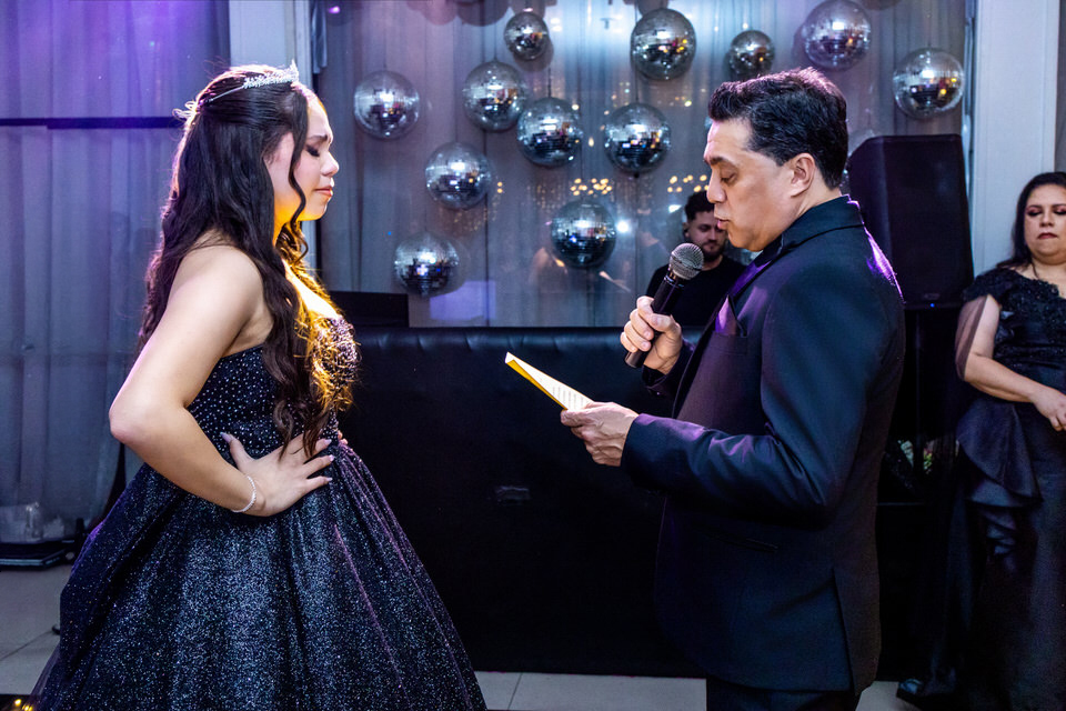 Cerimônia da festa de 15 anos da debutante Sophia, no Buffet América, fotógrafo de cerimônia de festa de 15 anos no Tatuapé