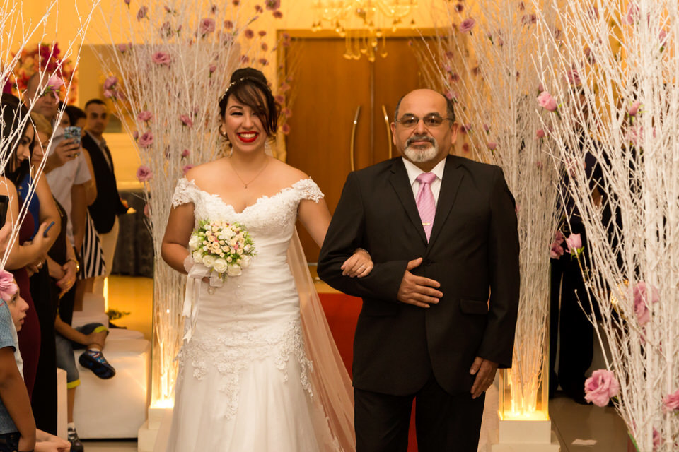 casamento da noiva Carol com o noivo Rudy no Buffet Laços de Amor, Tatuapé São Paulo