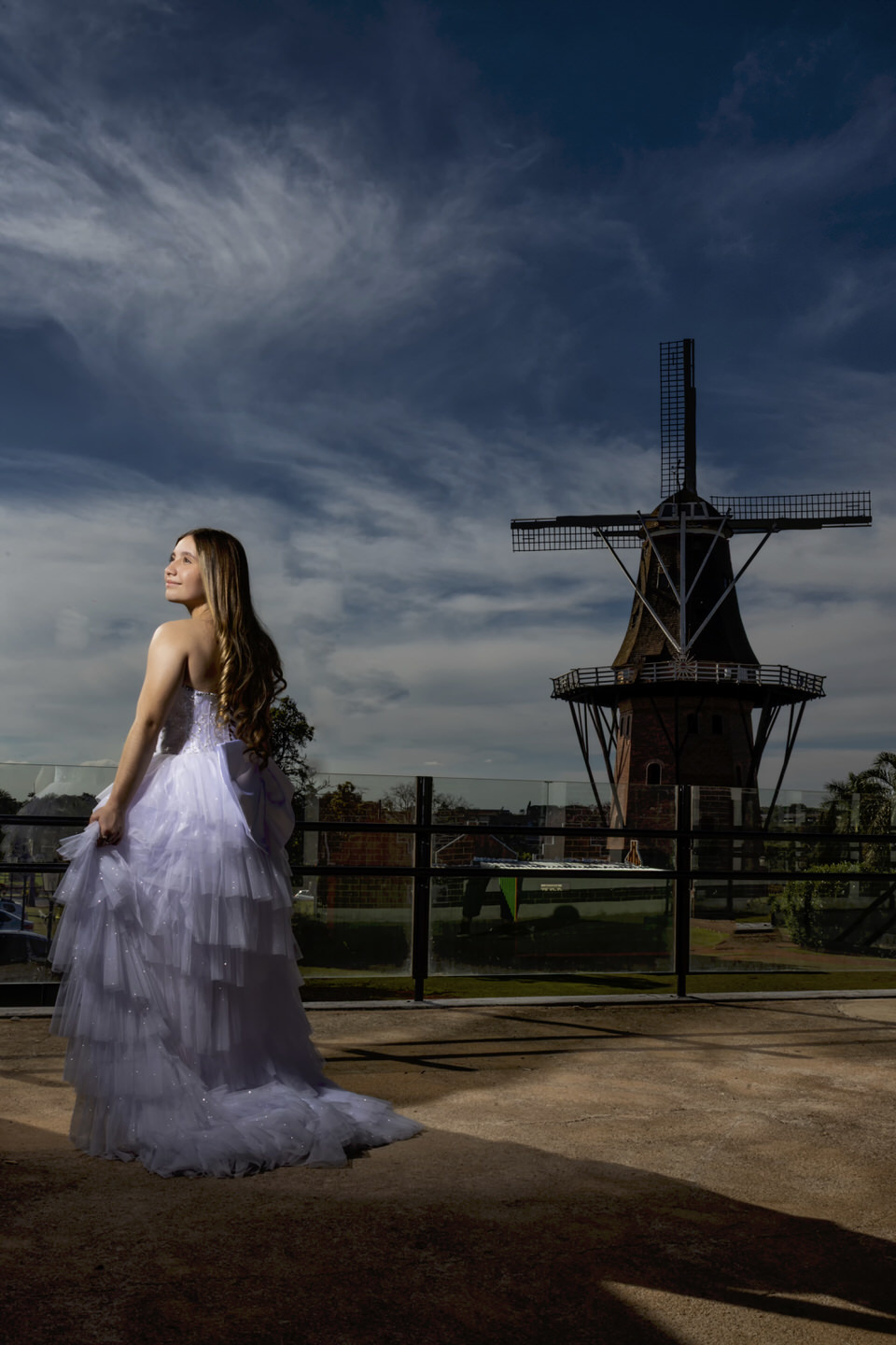 Ensaio de debutante Bárbara em Holambra Cidade das Flores - SP, fotógrafo de debutante em Holambra John Edgard