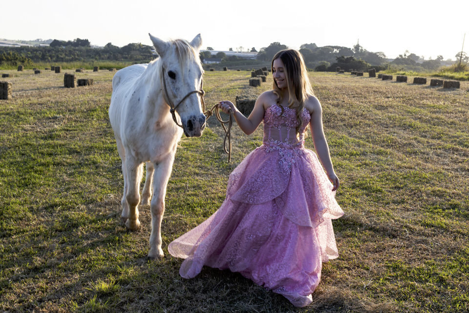 Ensaio de debutante Bárbara em Holambra Cidade das Flores - SP, fotógrafo de debutante em Holambra John Edgard