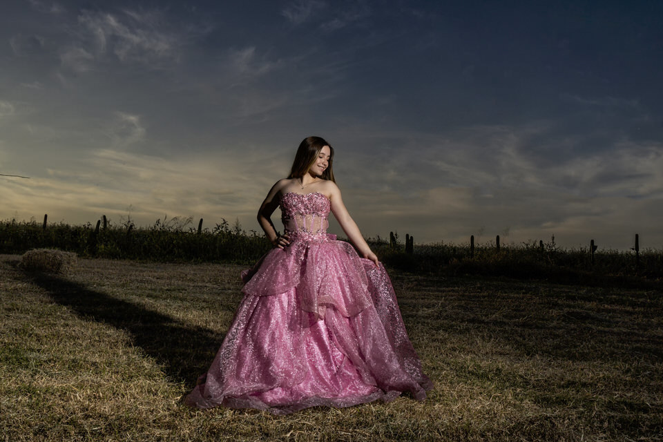 Ensaio de debutante Bárbara em Holambra Cidade das Flores - SP, fotógrafo de debutante em Holambra John Edgard