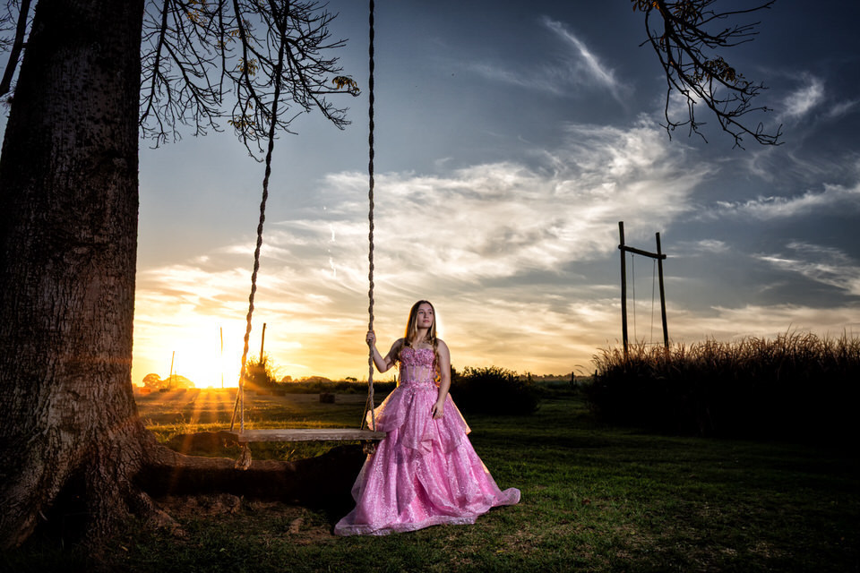 Ensaio de debutante Bárbara em Holambra Cidade das Flores - SP, fotógrafo de debutante em Holambra John Edgard