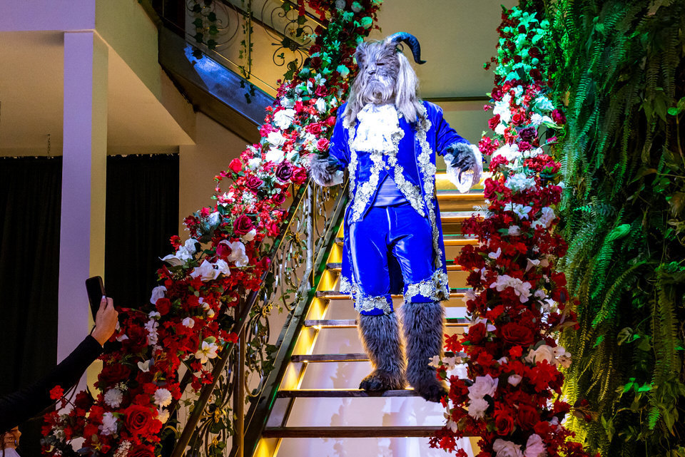 Fotografia de debutante em festa de 15 anos no Espaço Illumina em São Paulo - SP, um registro do trabalho do fotógrafo especialista John Edgard.