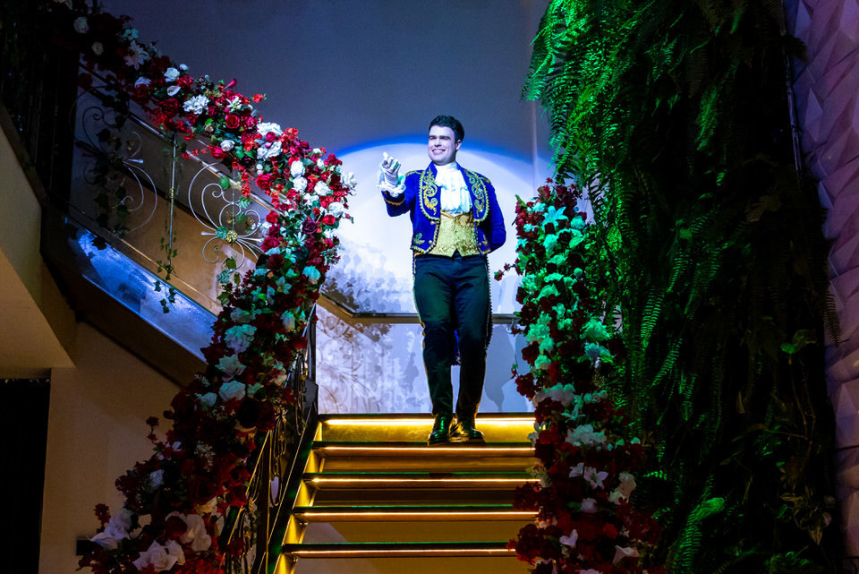 Fotografia de debutante em festa de 15 anos no Espaço Illumina em São Paulo - SP, um registro do trabalho do fotógrafo especialista John Edgard.