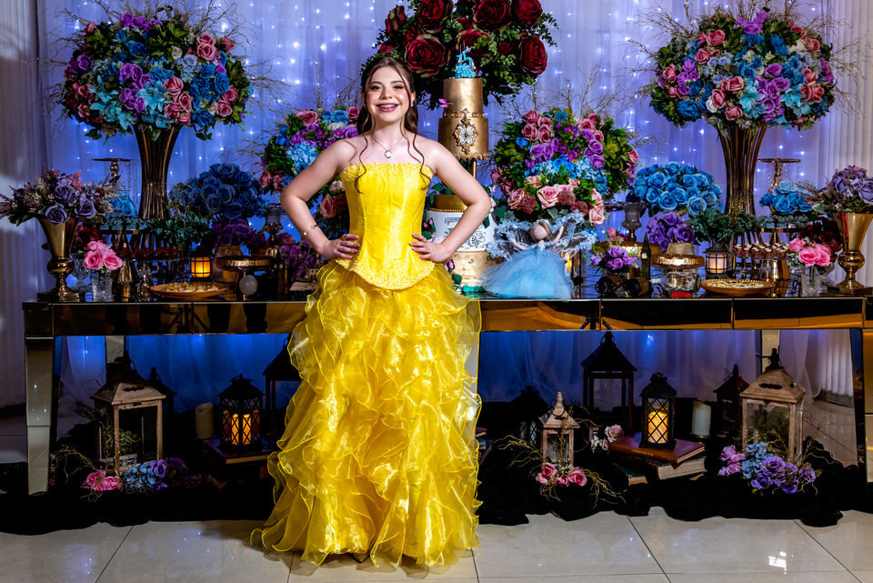 Festa de 15 anos no Buffet Família Gioielli com o fotógrafo de debutante no Jardim Anália Franco, especialista como fotógrafo de festa de 15 anos em São Paulo.