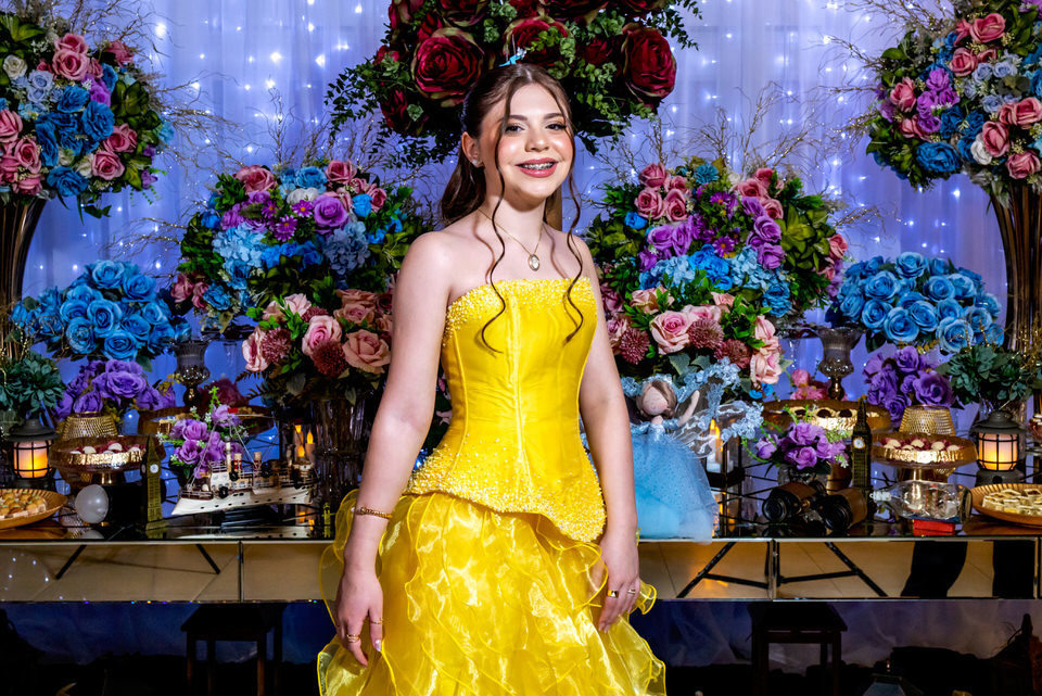 Festa de 15 anos no Buffet Família Gioielli com o fotógrafo de debutante no Jardim Anália Franco, especialista como fotógrafo de festa de 15 anos em São Paulo.