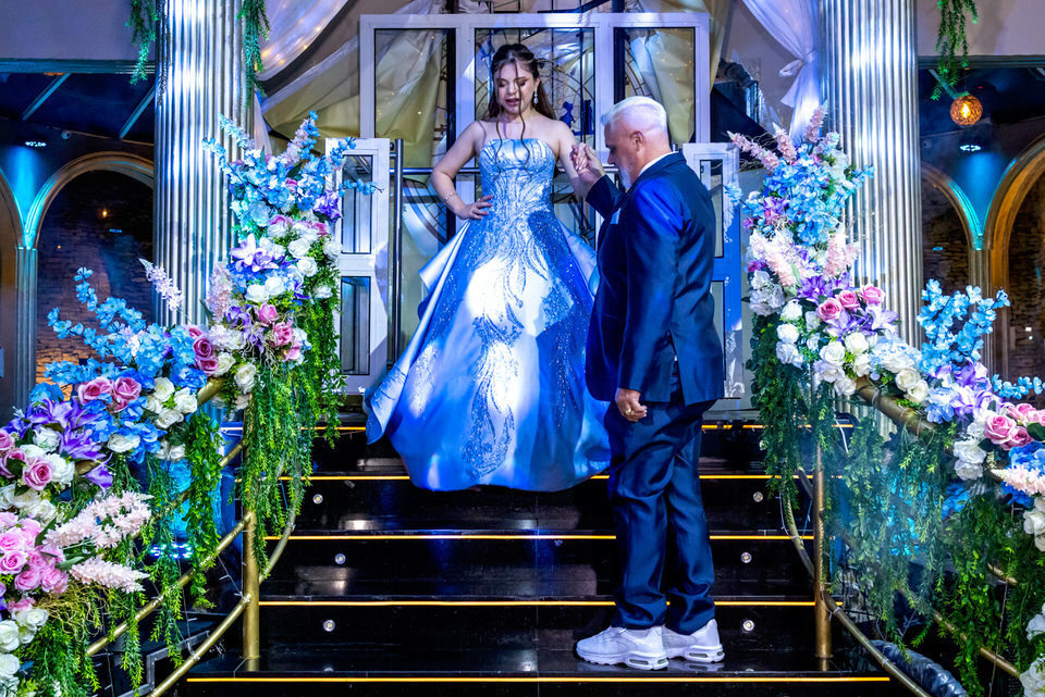 Festa de 15 anos no Buffet Família Gioielli com o fotógrafo de debutante no Jardim Anália Franco, especialista como fotógrafo de festa de 15 anos em São Paulo.