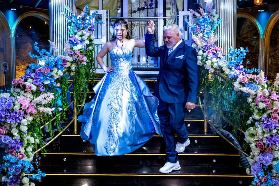 Festa de 15 anos no Buffet Família Gioielli com o fotógrafo de debutante no Jardim Anália Franco, especialista como fotógrafo de festa de 15 anos em São Paulo.