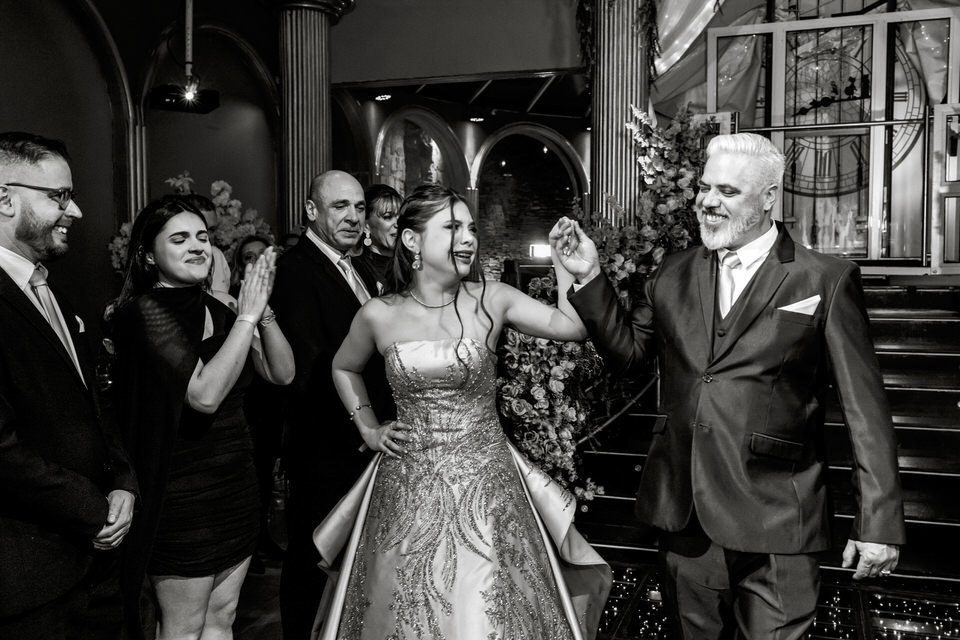 Festa de 15 anos no Buffet Família Gioielli com o fotógrafo de debutante no Jardim Anália Franco, especialista como fotógrafo de festa de 15 anos em São Paulo.