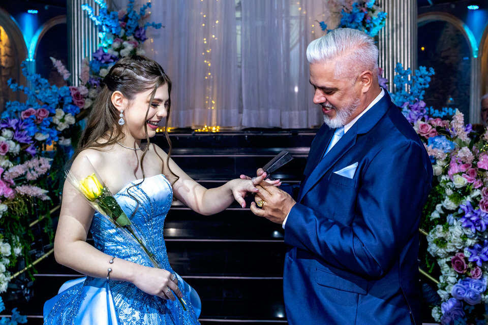 Festa de 15 anos no Buffet Família Gioielli com o fotógrafo de debutante no Jardim Anália Franco, especialista como fotógrafo de festa de 15 anos em São Paulo.