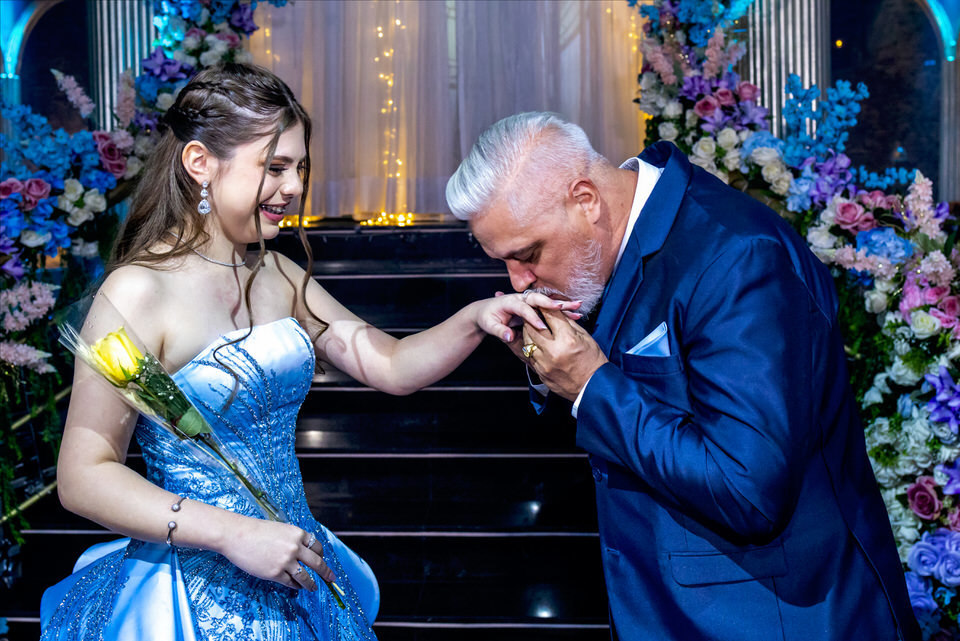 Festa de 15 anos no Buffet Família Gioielli com o fotógrafo de debutante no Jardim Anália Franco, especialista como fotógrafo de festa de 15 anos em São Paulo.