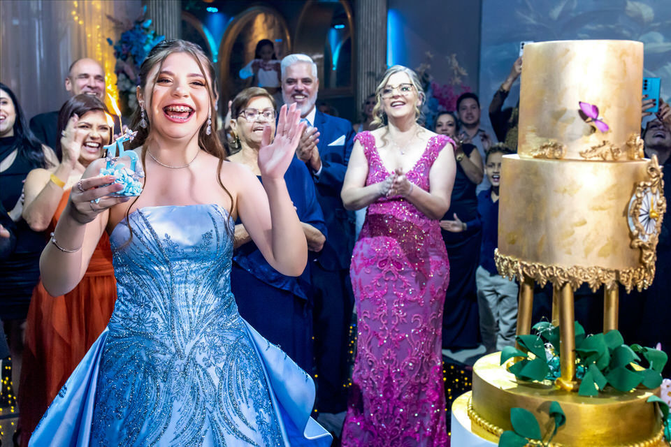 Festa de 15 anos no Buffet Família Gioielli com o fotógrafo de debutante no Jardim Anália Franco, especialista como fotógrafo de festa de 15 anos em São Paulo.