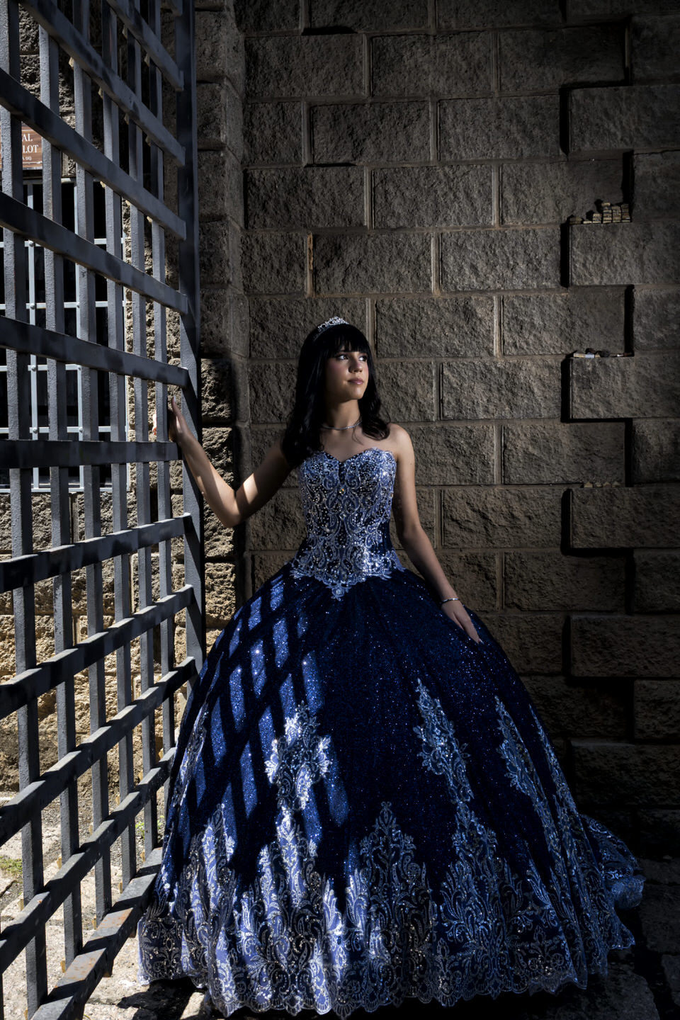 Ensaio fotográfico de debutante nos Castelo dos Vinhais, Fotografia profissional de ensaio de 15 anos, por fotógrafo de debutante em Vinhedo, SP.