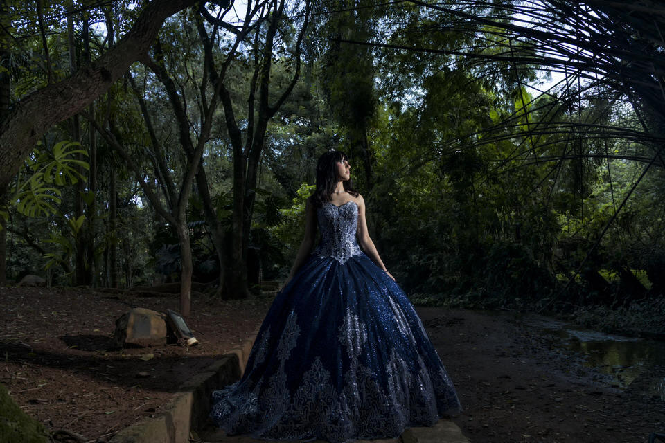 Ensaio fotográfico de debutante nos Castelo dos Vinhais, Fotografia profissional de ensaio de 15 anos, por fotógrafo de debutante em Vinhedo, SP.