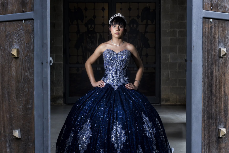 Ensaio fotográfico de debutante nos Castelo dos Vinhais, Fotografia profissional de ensaio de 15 anos, por fotógrafo de debutante em Vinhedo, SP.