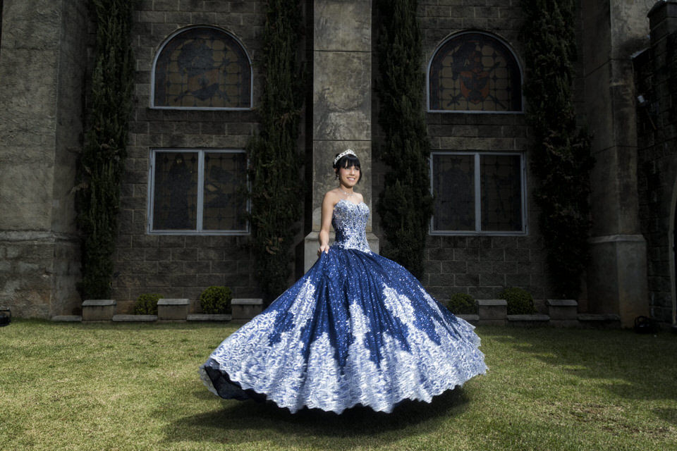 Ensaio fotográfico de debutante nos Castelo dos Vinhais, Fotografia profissional de ensaio de 15 anos, por fotógrafo de debutante em Vinhedo, SP.