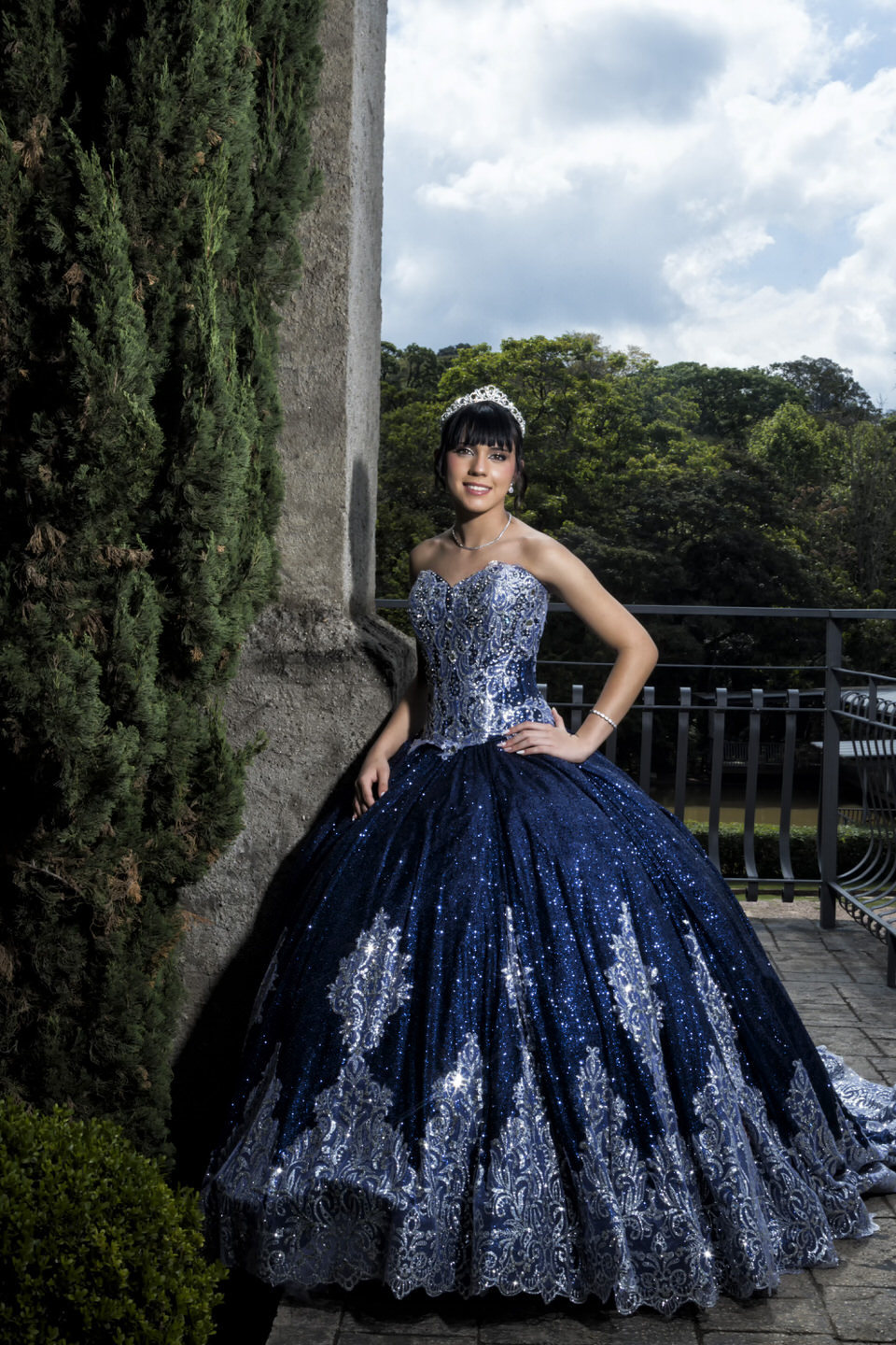Ensaio fotográfico de debutante nos Castelo dos Vinhais, Fotografia profissional de ensaio de 15 anos, por fotógrafo de debutante em Vinhedo, SP.