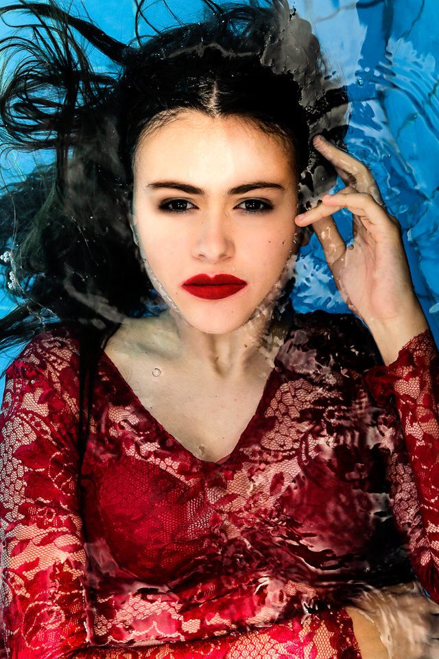 Ensaio aquático da debutante Sofia Dubra em Sp, para sua festa de 15 anos