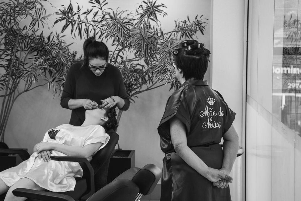 Making off da noiva Fernanda no Espaço B realizado pelo fotógrafo de casamento de SP John Edgard