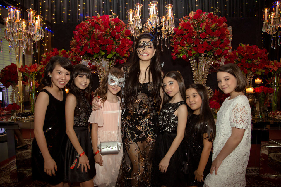 Festa de 16 Anos da Mah Marangoni no Buffet Mediterrâneo em São Paulo-SP