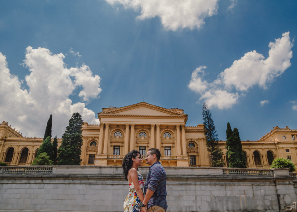Ensaio Pré Wedding da Vanessa com o Aldrey no Museu do Ipiranga em São Paulo - SP