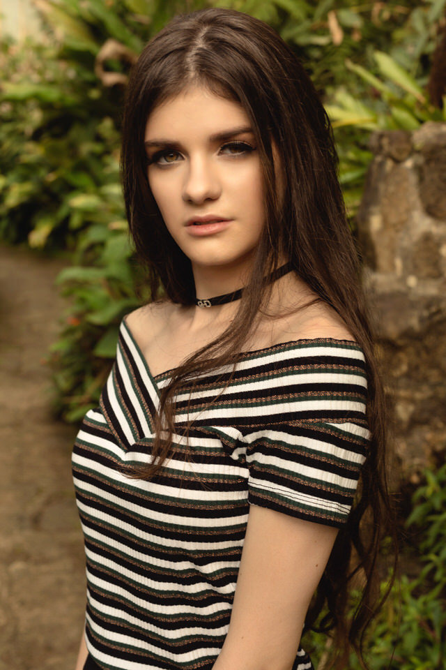 Ensaio da debutante Emily para a festa de 15 anos no Jardim Botânico em SP