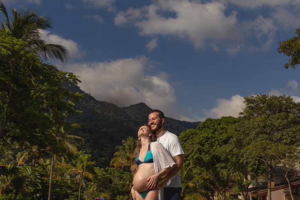 Ensaio de gestante da Natália na praia de Guaecá - São Sebastião- SP 