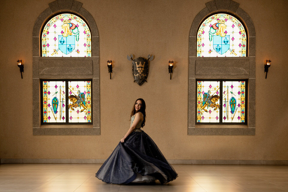 Ensaio da Debutante Ysadora no Castelo dos Vinhais em Vinhedo, para sua festa de 15 Anos