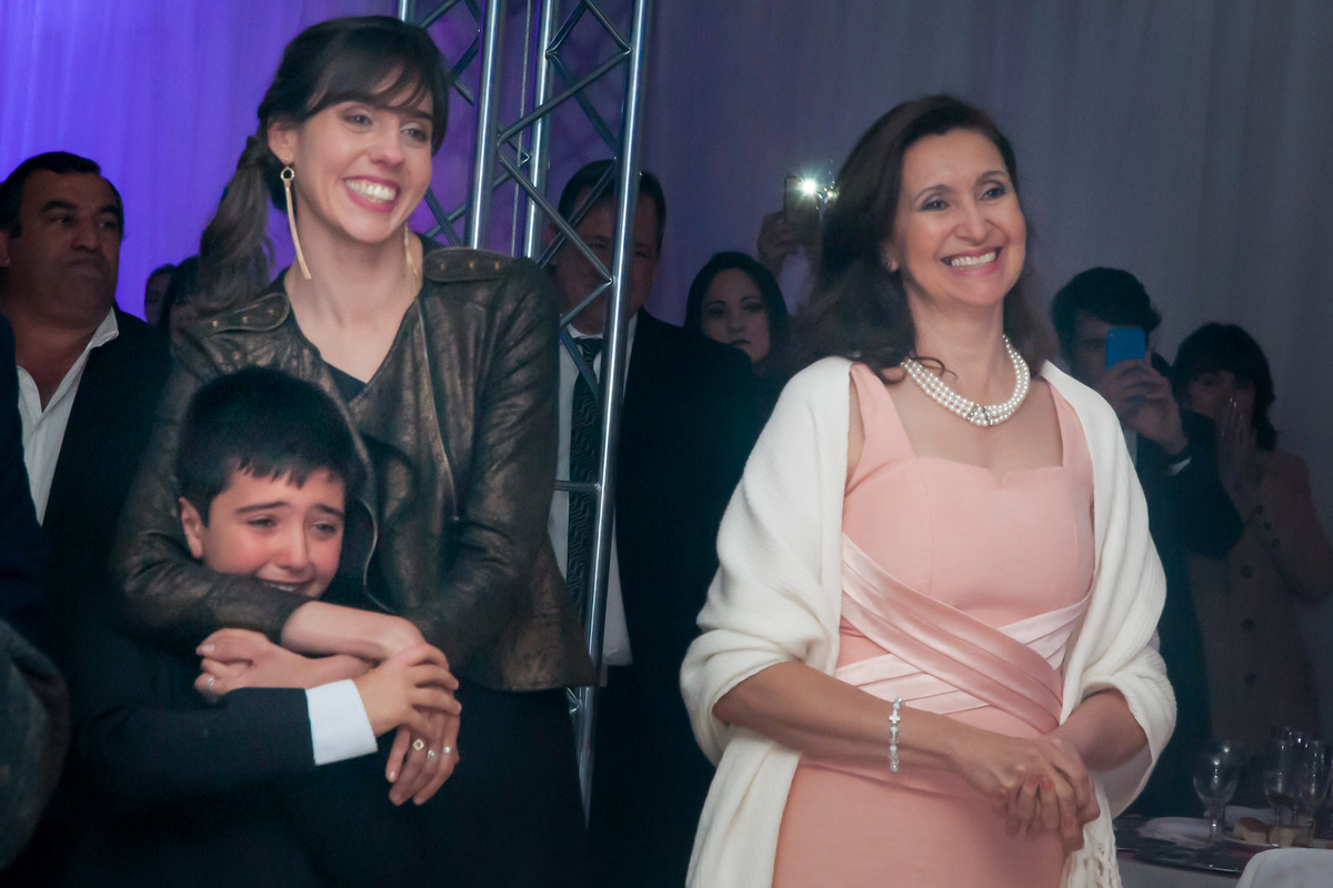 abuela madre hermano emocionados quinceañeras santiago del estero
