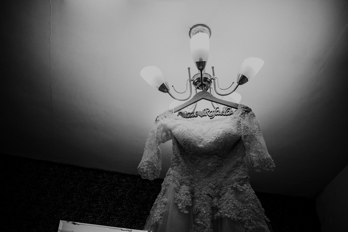 Vestido da noiva em lustre