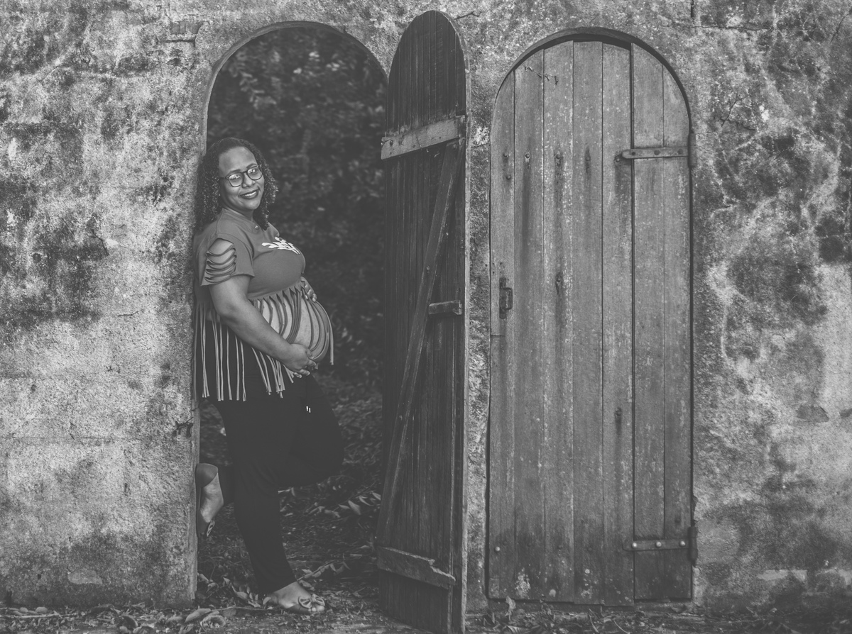 Ensaio fotográfico de Gestante Realizado em Itaquera, São Paulo - SP por JD Fotografia. Fotógrafo de família, casal e gestante em Suzano, Mogi das Cruzes, Alto Tietê. Entre em contato para propostas de ensaio fotográfico de graça