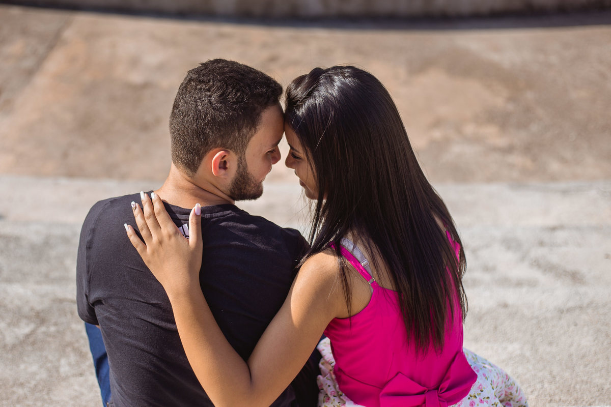 Ensaio fotográfico de Casal Realizado no Parque da Cidade em Mogi das Cruzes. Fotógrafo de família, casal e gestante em Suzano, Mogi das Cruzes, Alto Tietê. Entre em contato para propostas de ensaio fotográfico de graça. (11)95047-7618 Whatsapp