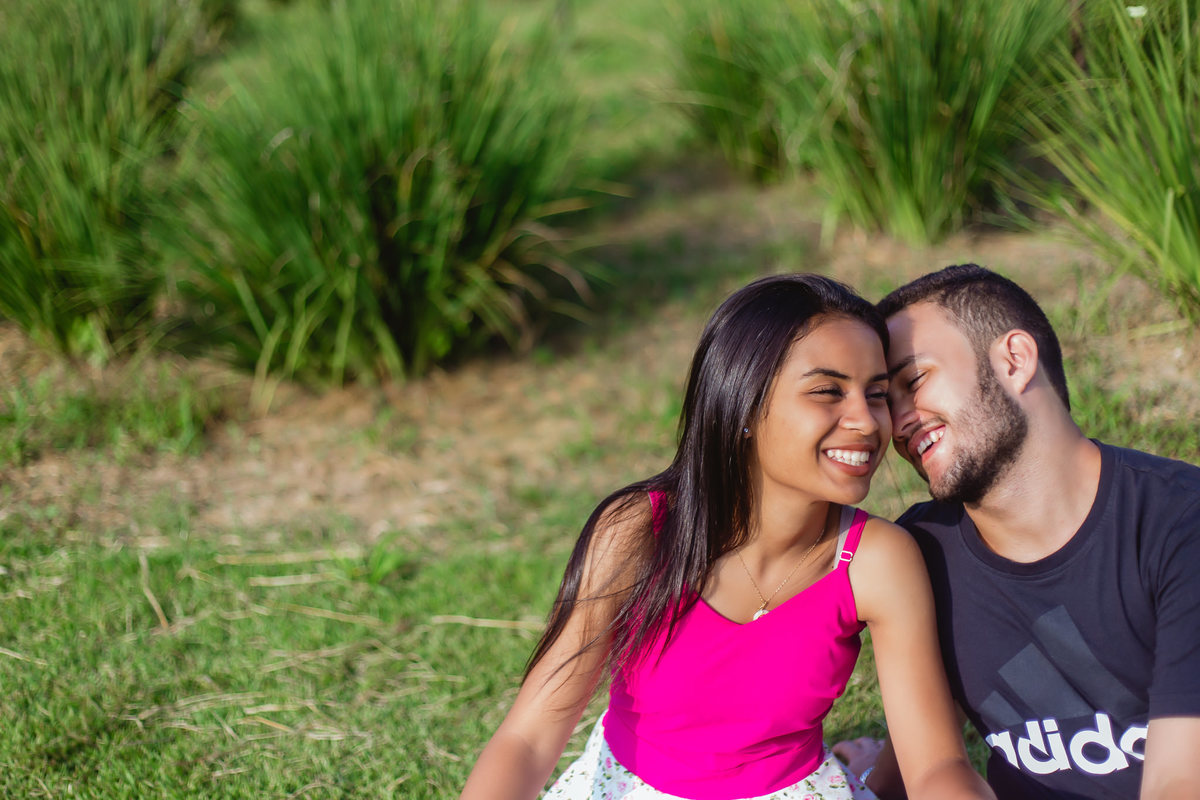 Ensaio fotográfico de Casal Realizado no Parque da Cidade em Mogi das Cruzes. Fotógrafo de família, casal e gestante em Suzano, Mogi das Cruzes, Alto Tietê. Entre em contato para propostas de ensaio fotográfico de graça. (11)95047-7618 Whatsapp