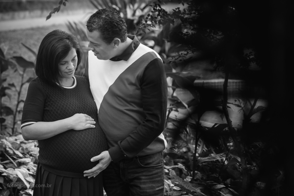 Ensaio fotográfico Gestante em parque. JD Fotografia - Casais, grávidas, gestantes, família, fotos, fotografia, gravidez- Suzano, Santo André, Mogi, ABC, SP. 